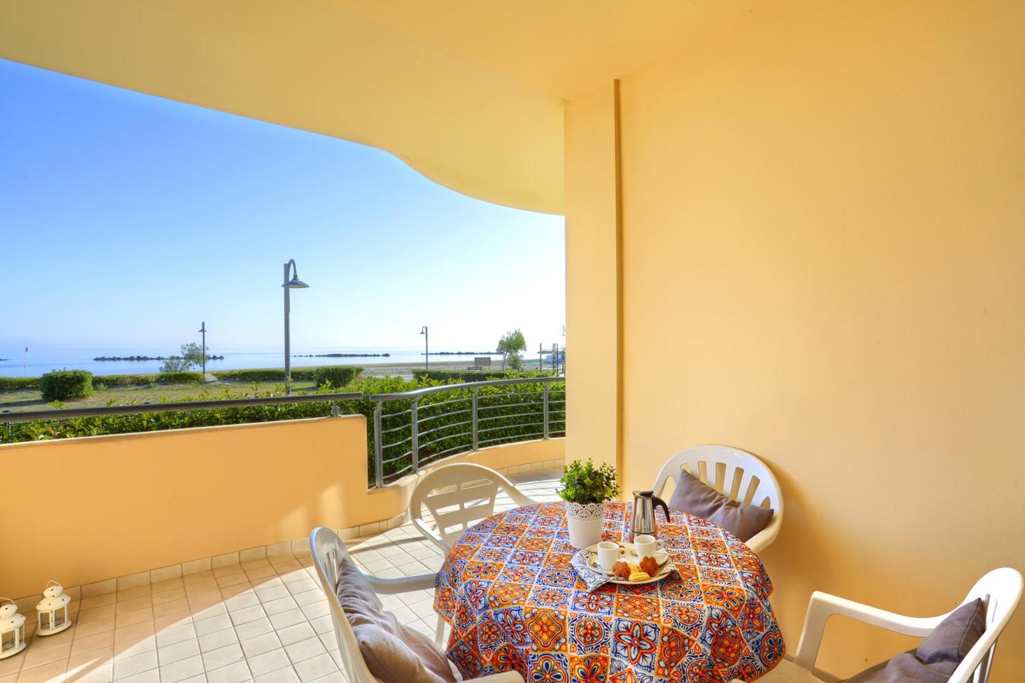 Mazzarosa Residence Roseto Degli Abruzzi Eksteriør billede