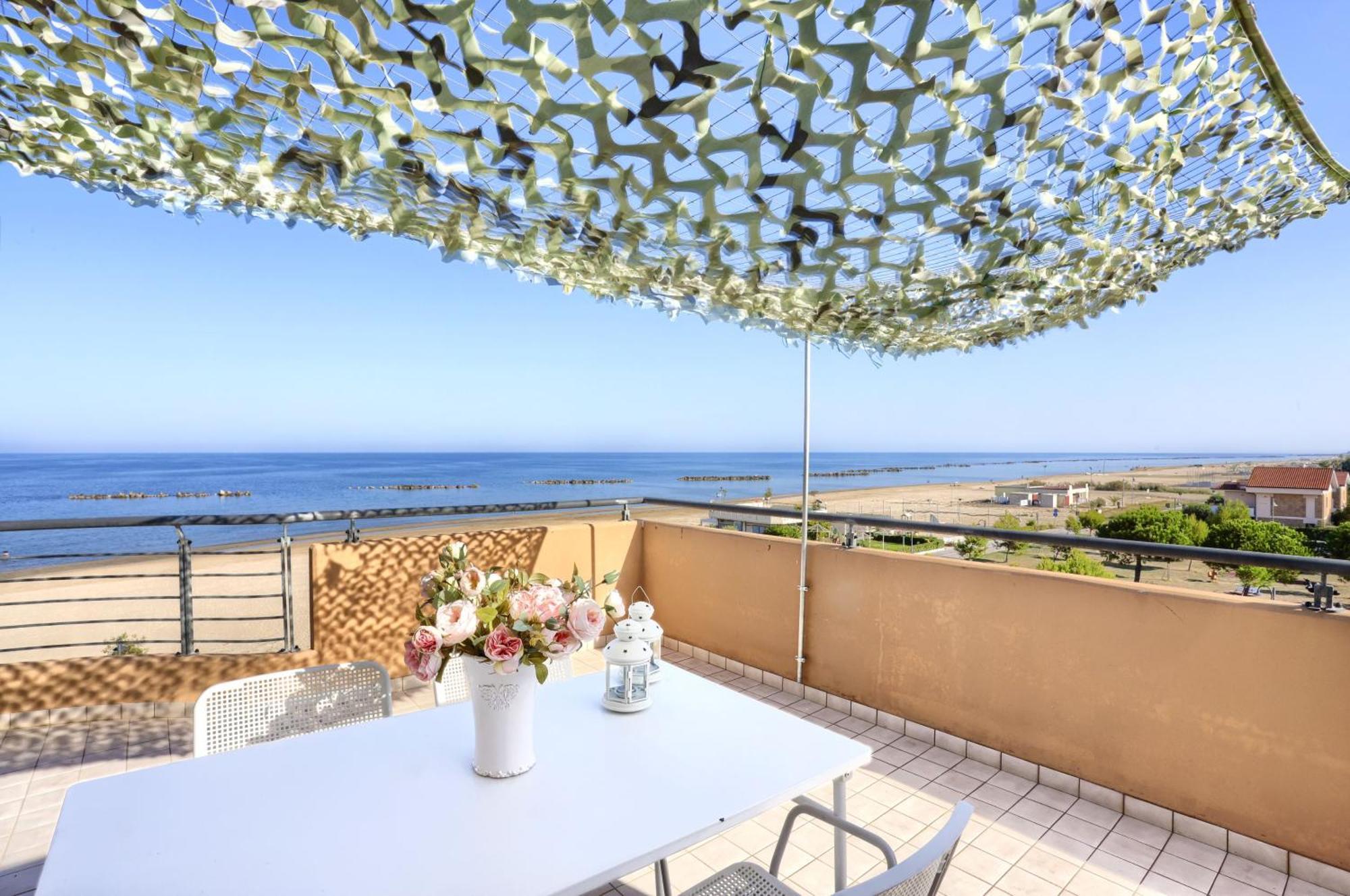 Mazzarosa Residence Roseto Degli Abruzzi Eksteriør billede